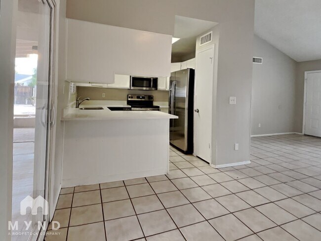 Foto del edificio - 11220 N 72nd Dr