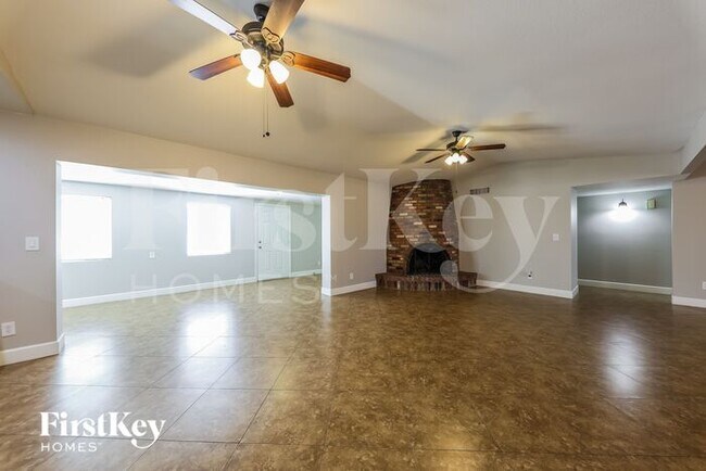 Foto del edificio - 11237 N 58th Dr