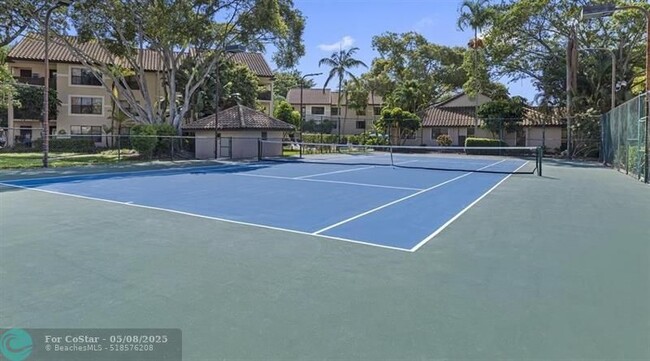Foto del edificio - 4341 W McNab Rd