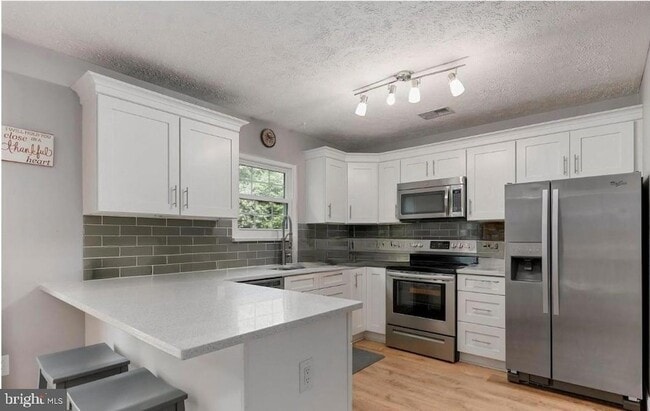 Building Photo - 203 Potomac Hills Dr