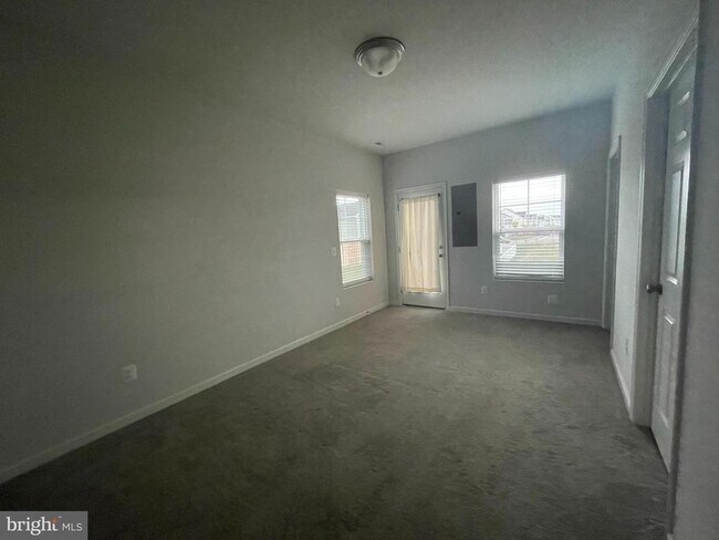 Building Photo - 301 Starry Way Dr