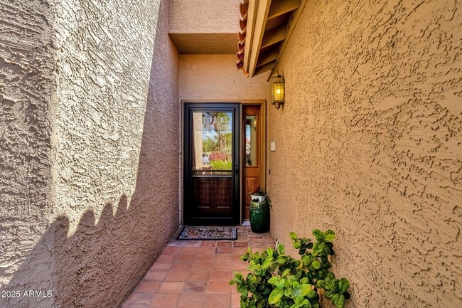 Building Photo - 10591 E Saddlehorn Dr