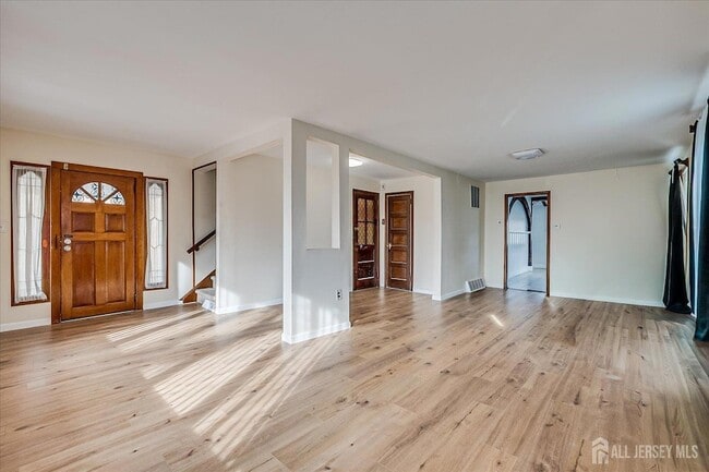 Photo - 98 Trieste St House