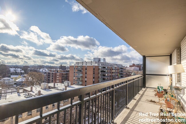 Foto del edificio - 60 Longwood Ave