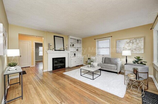 Foto del edificio - 6115 Indianola Ave