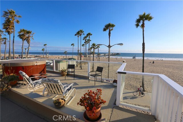 Foto del edificio - 3003 Ocean Front Walk