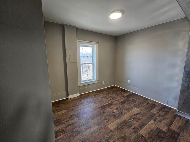 Dormitorio 1 - 502 Bay St