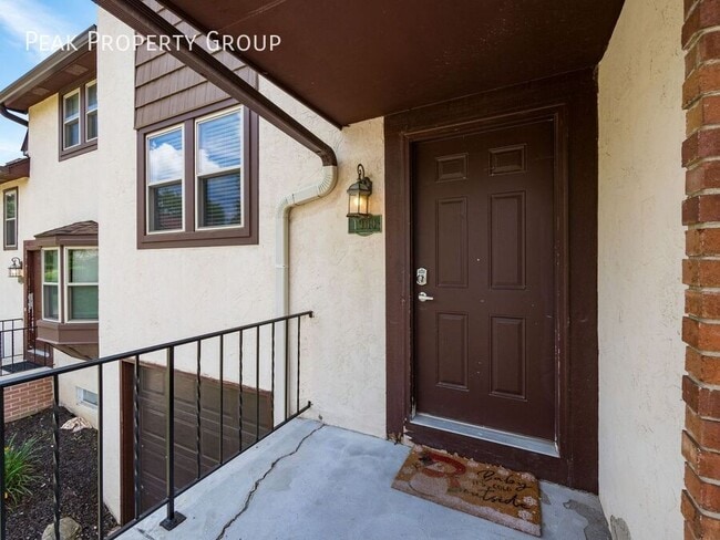 Building Photo - 2015 Queensgate Ln