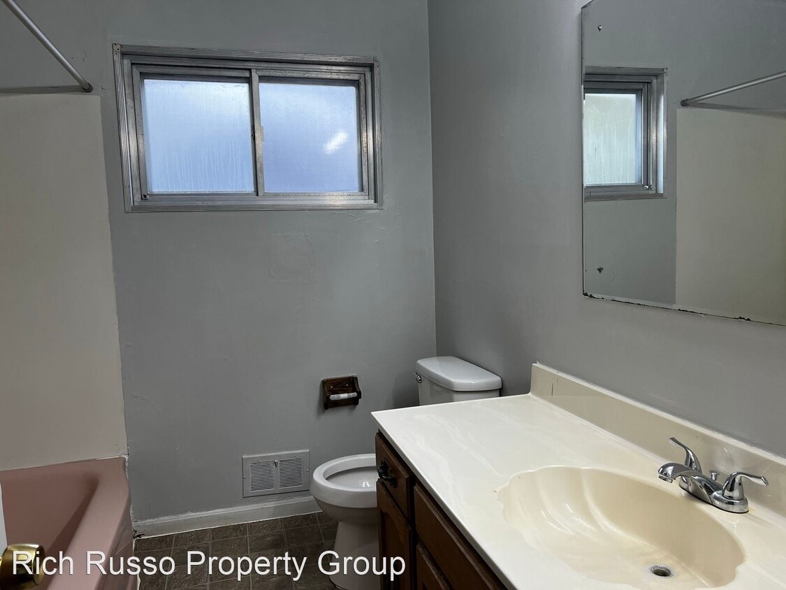 Building Photo - 3 br, 1.5 bath House - 1133 Billie Drive