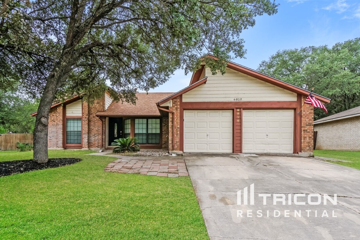 Foto principal - 6810 Maple Lk St