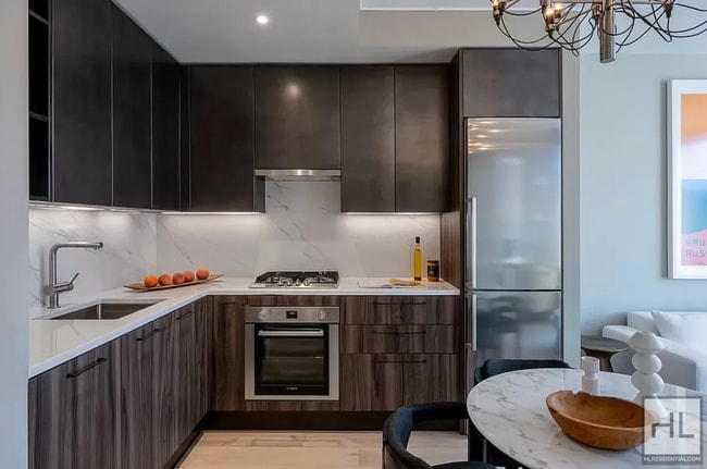 Foto del edificio - EAST 2ND ST