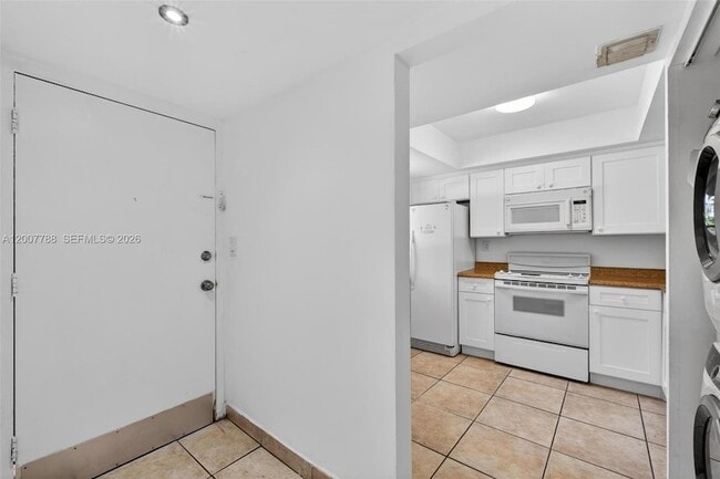 Foto del edificio - 240 NW 107th Ave