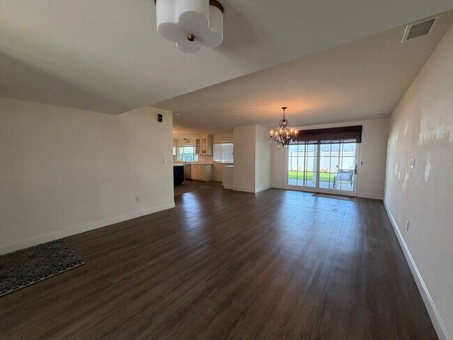 Foto del edificio - Renovated Rancho Bernardo 55+ Community 2 Bedroom 2 Bathroom Home