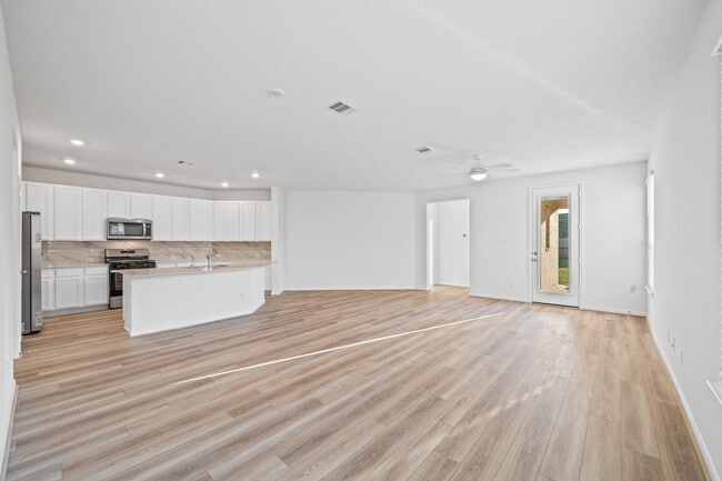 Foto del edificio - 15719 Autumn Chicory Dr