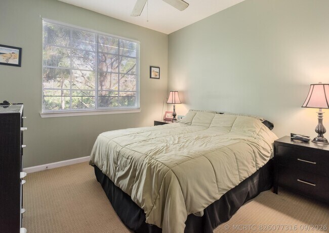 Foto del edificio - 2106 Myrtlewood Cir E