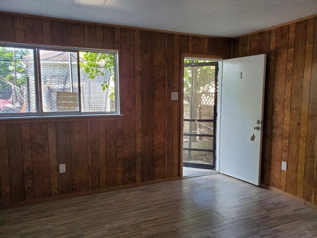 Foto del edificio - 1506 Collier St