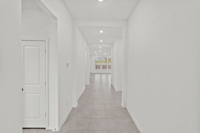 Building Photo - 4915 Sierra Ridge Dr