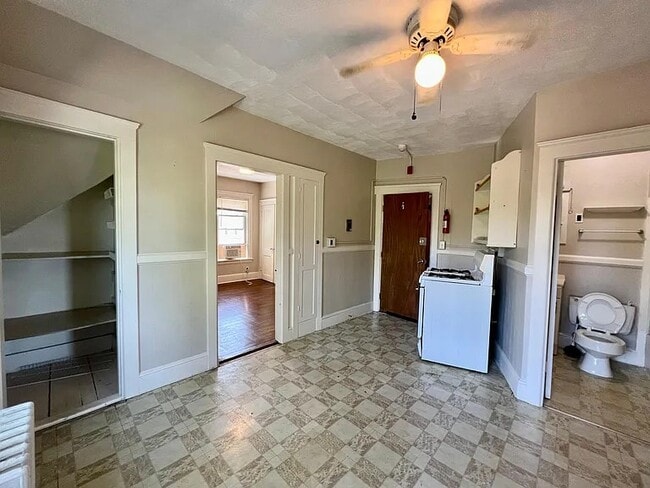 Building Photo - 231 Cato St