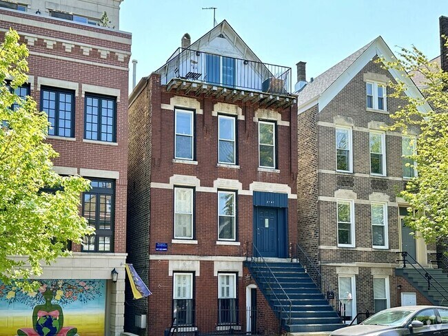 Building Photo - 2141 W Webster Ave