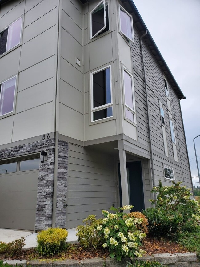 House Entrance - 17905 35th Ave SE