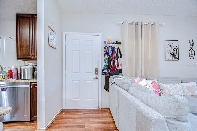 Foto del edificio - 2926 Lichen Ln