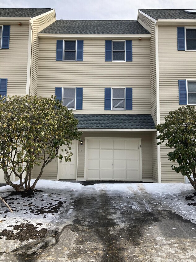 Foto principal - 46 Fords Landing Dr