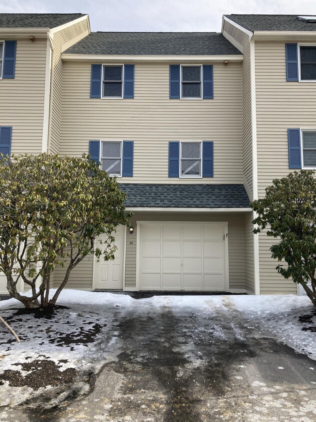 Primary Photo - 46 Fords Landing Dr