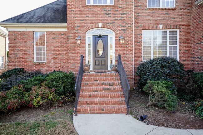 Foto del edificio - Four Bedroom Home!