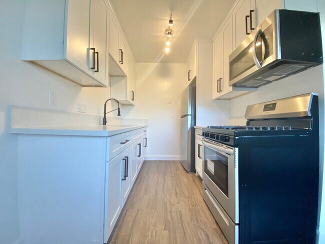 Foto del edificio - 1321 S Vine Ave Fullerton CA 92833