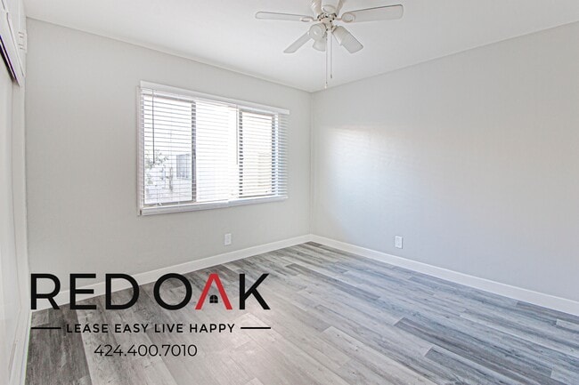 Building Photo - 1425 E Appleton St