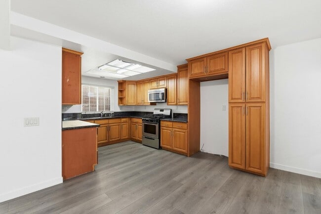 Foto del edificio - 29016 Lillyglen Dr