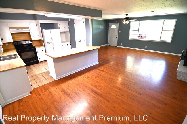 Building Photo - 2 br, 1 bath House - 5977 Highway 412 E