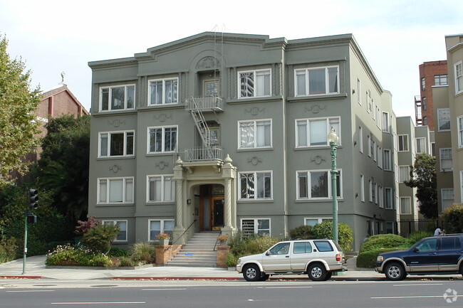 Building Photo - Robertson