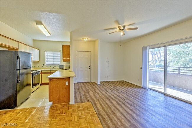 Building Photo - 5751 E Hacienda Ave