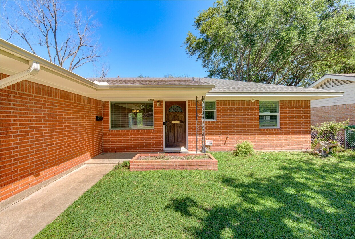 Foto principal - 4538 Warm Springs Rd