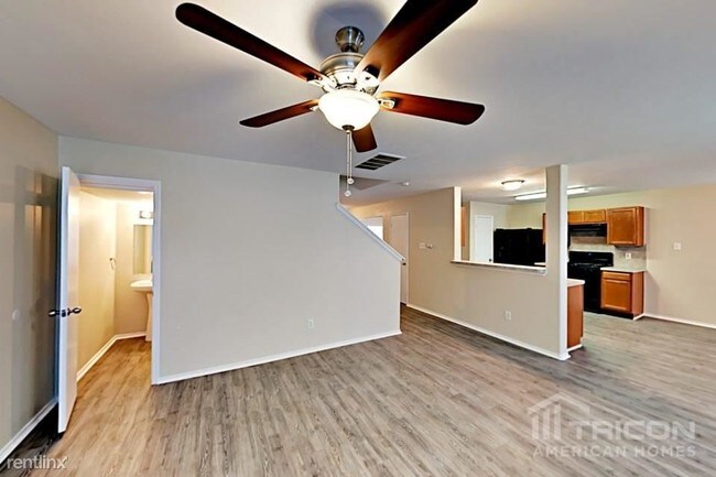Building Photo - 3 br, 2 bath House - 7443