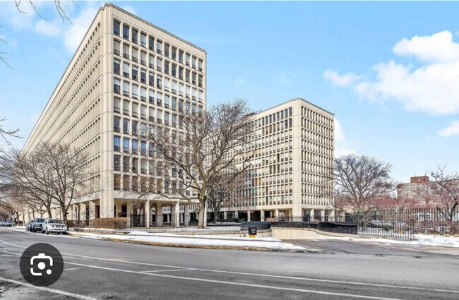 Foto del edificio - 1450 E 55th Pl