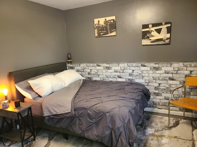 Building Photo - 3585 Rogues Edge Dr NE