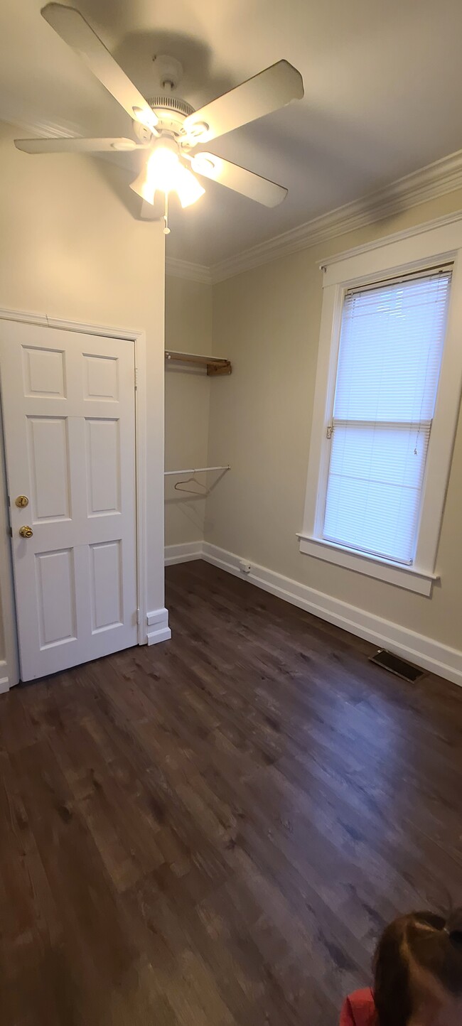 Small bedroom downstairs - 711 Magnolia St