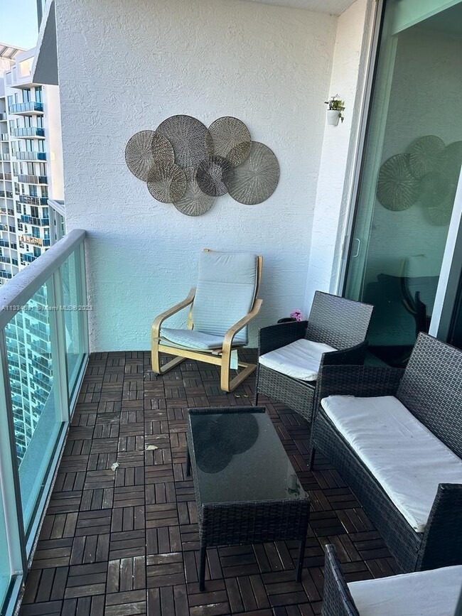 Foto del edificio - 2681 N Flamingo Rd