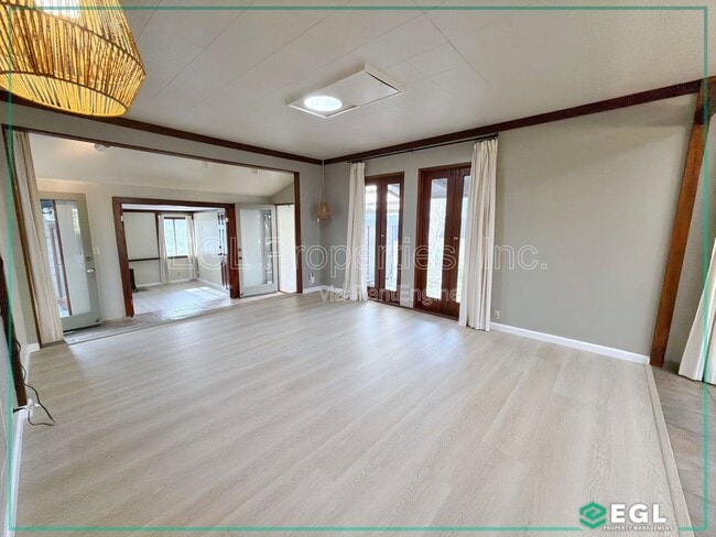 Building Photo - 7601 Kittyhawk Ave