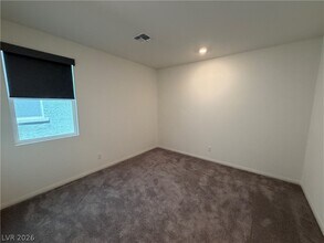 Building Photo - 8030 Minavalle Ave