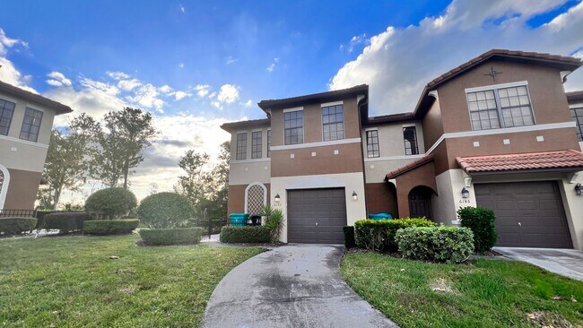 Building Photo - BEAUTIFUL 3 Bedrooms and 2.5 Bathrooms in ...