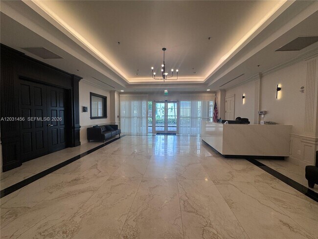 Building Photo - 2665 SW 37th Ave