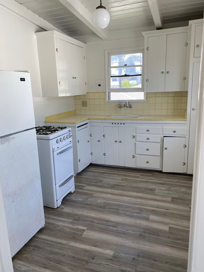 Building Photo - 2316 Virginia Ave
