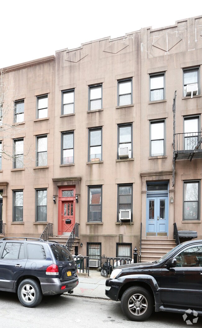 Building Photo - 272 Degraw St