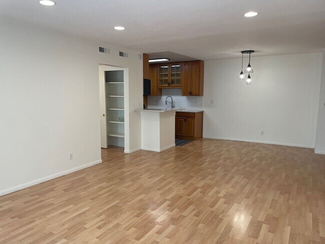 Foto del edificio - 2 bed 2 bath in Stoneybrook Villas
