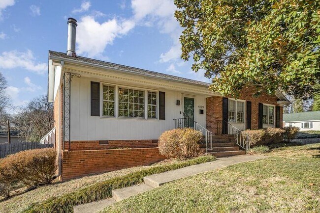 Foto del edificio - 4129 Tamerlane Dr