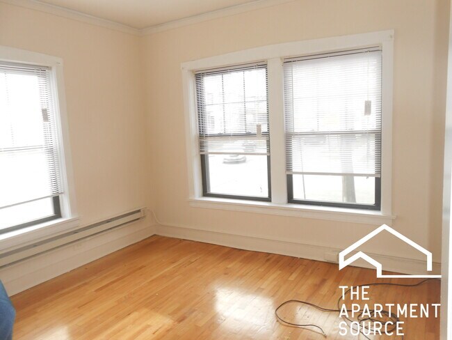 Foto del edificio - 1033 Dempster St