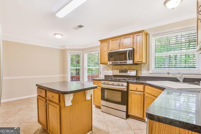 Building Photo - 684 Raven Springs Trail